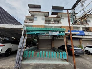 À vendre 2 chambres local commercial à Mueang Chon Buri, Chonburi