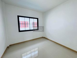 Reihenhaus zum Kauf mit 3 Zimmer in Bang Bua Thong, Nonthaburi