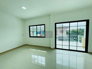 Reihenhaus zum Kauf mit 3 Zimmer in Bang Bua Thong, Nonthaburi