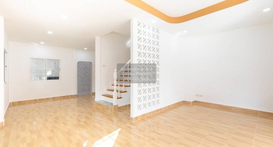 For sale 4 bedrooms townhouse in Thanyaburi, Pathum Thani