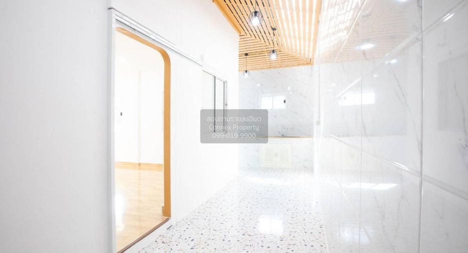For sale 4 bedrooms townhouse in Thanyaburi, Pathum Thani