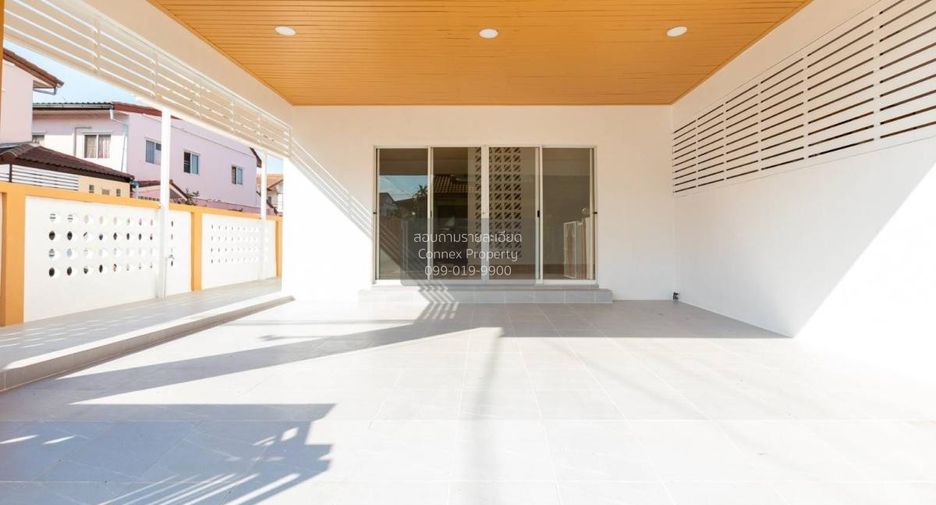 For sale 4 bedrooms townhouse in Thanyaburi, Pathum Thani