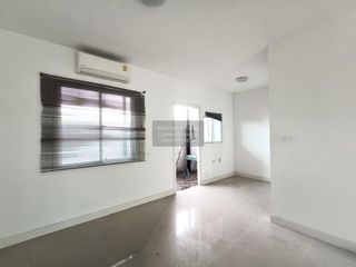 For sale 3 bedrooms townhouse in Lam Luk Ka, Pathum Thani
