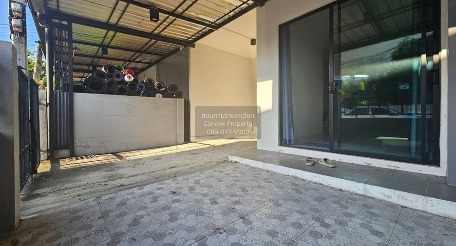 For sale 3 bedrooms townhouse in Mueang Pathum Thani, Pathum Thani