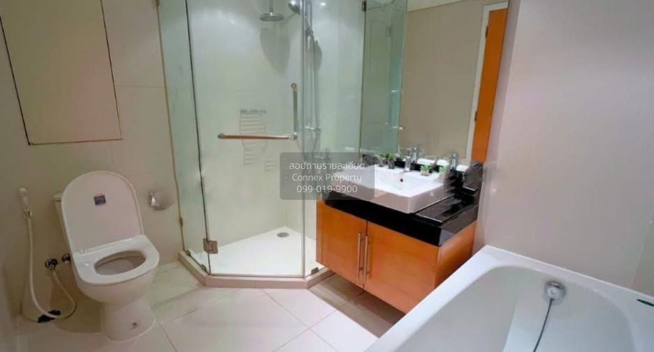 For sale 2 bedrooms condo in Khlong Toei, Bangkok