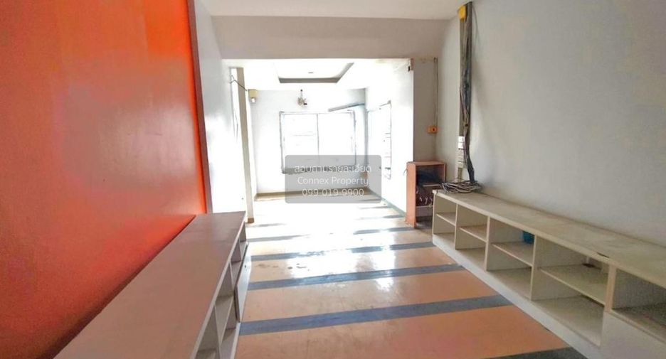 Casa en venta de 4 habitaciones en Lam Luk Ka, Pathum Thani