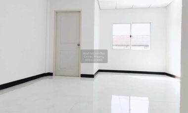Продажа 2 спальни таунхаус в Lat Lum Kaeo, Патумтани