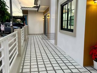 For sale 4 bedrooms townhouse in Sai Noi, Nonthaburi