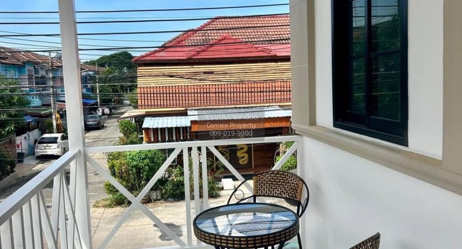 For sale 4 bedrooms townhouse in Sai Noi, Nonthaburi