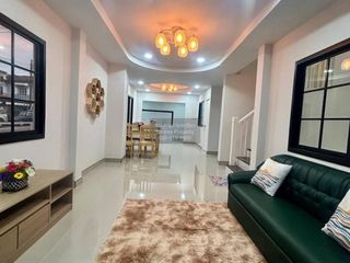 For sale 4 bedrooms townhouse in Sai Noi, Nonthaburi