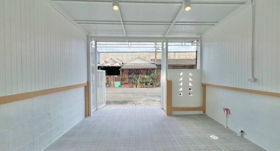 For sale 2 bedrooms townhouse in Sai Noi, Nonthaburi