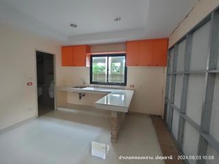 For sale 3 bedrooms house in Khlong Luang, Pathum Thani