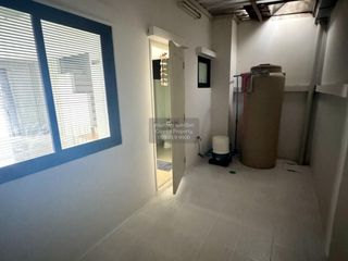 À vendre 2 chambres maison de ville à Bang Sao Thong, Samut Prakan