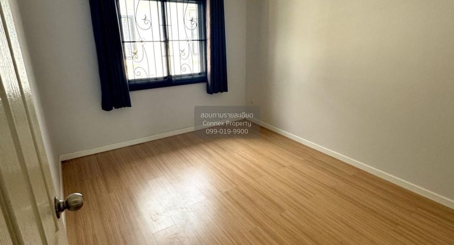 À vendre 2 chambres maison de ville à Bang Sao Thong, Samut Prakan