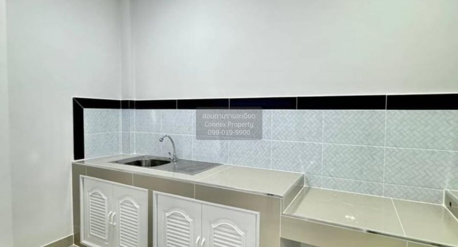 For sale 2 bedrooms townhouse in Sai Noi, Nonthaburi
