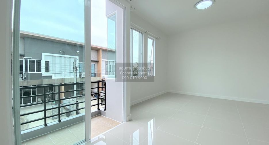 Casa adosada en venta de 4 habitaciones en Bang Yai, Nonthaburi