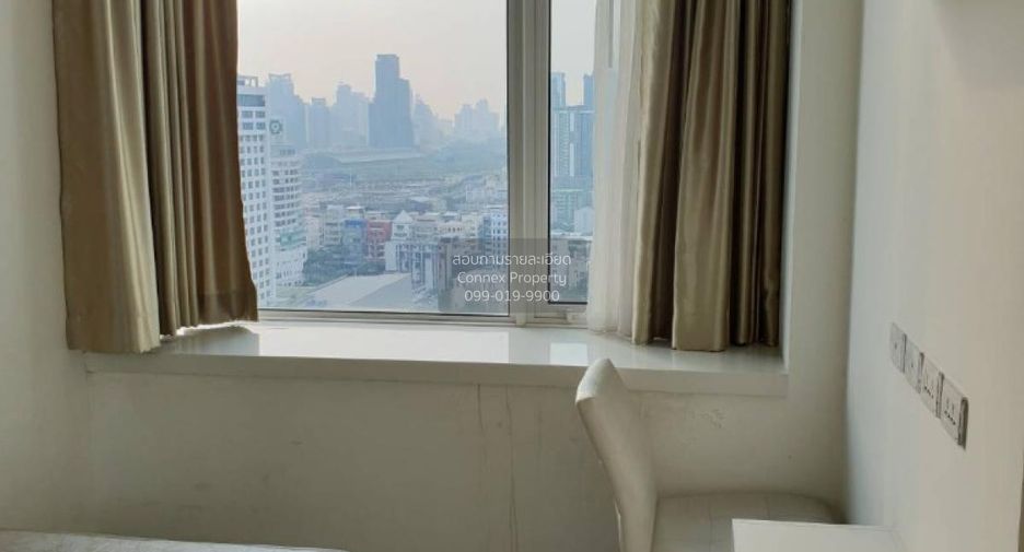 For sale 2 bedrooms condo in Huai Khwang, Bangkok