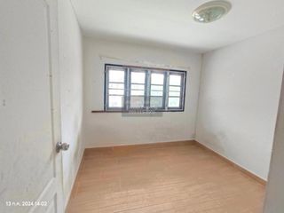 Casa adosada en venta de 4 habitaciones en Thanyaburi, Pathum Thani