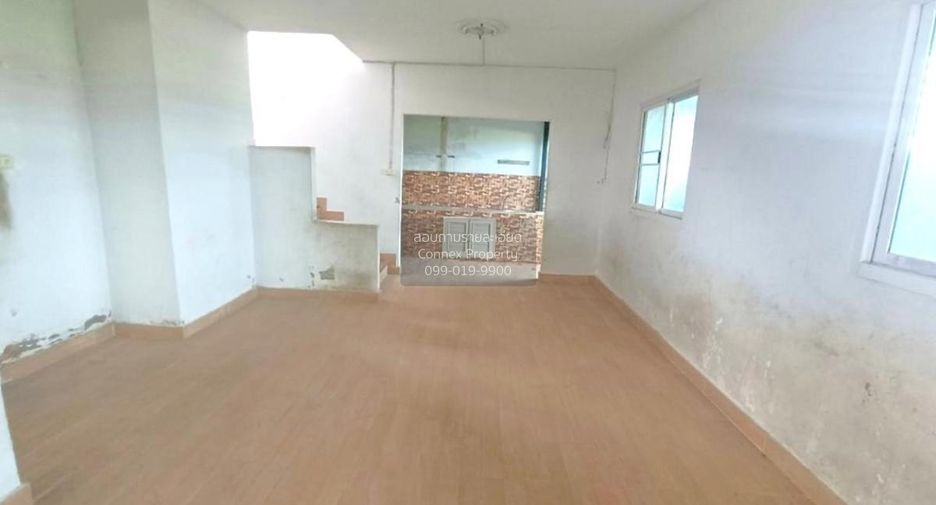 Casa adosada en venta de 4 habitaciones en Thanyaburi, Pathum Thani