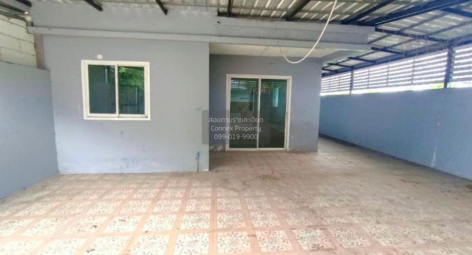 Casa adosada en venta de 4 habitaciones en Thanyaburi, Pathum Thani