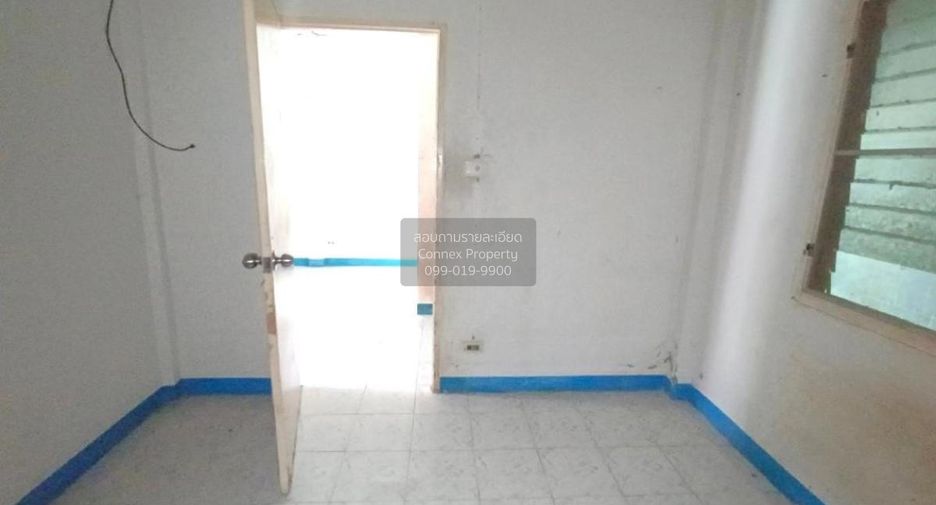 Casa adosada en venta de 2 habitaciones en Thanyaburi, Pathum Thani