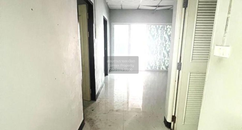 Casa adosada en venta de 2 habitaciones en Thanyaburi, Pathum Thani