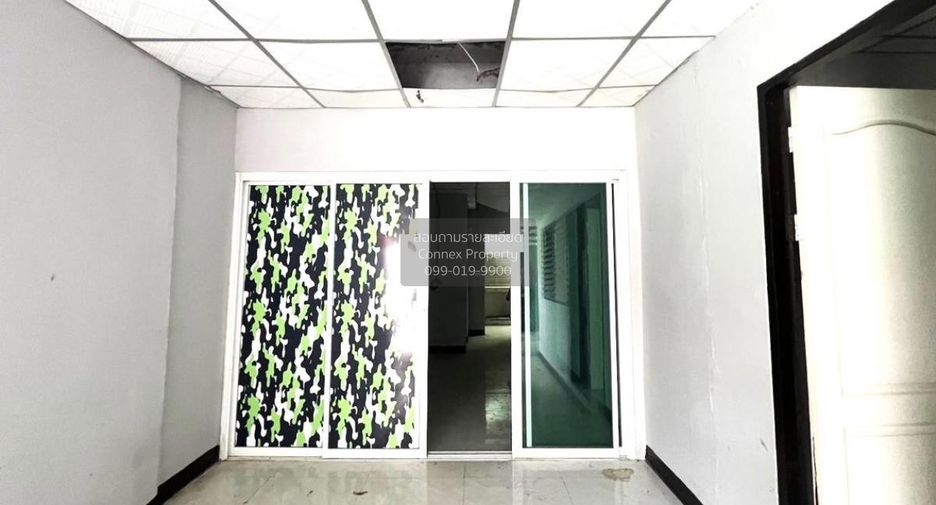 Casa adosada en venta de 2 habitaciones en Thanyaburi, Pathum Thani