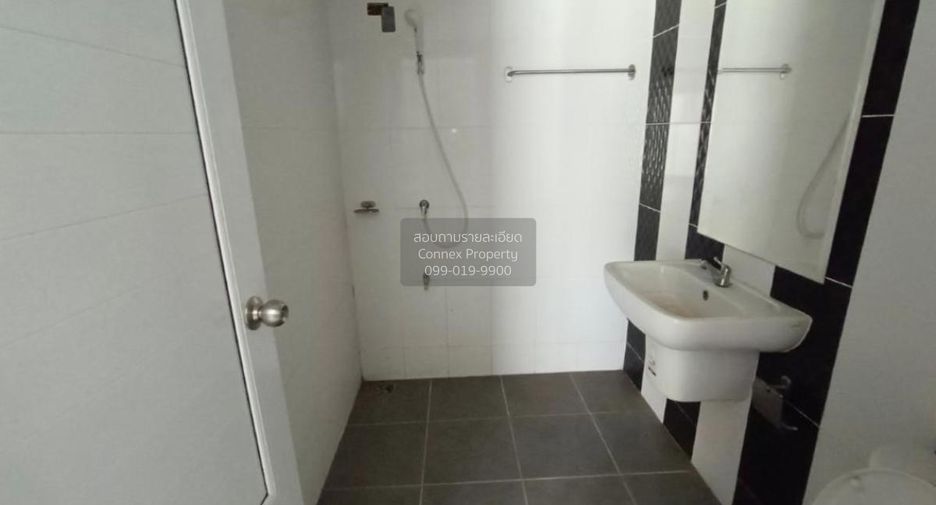 Продажа 4 спальни таунхаус в Lat Lum Kaeo, Патумтани