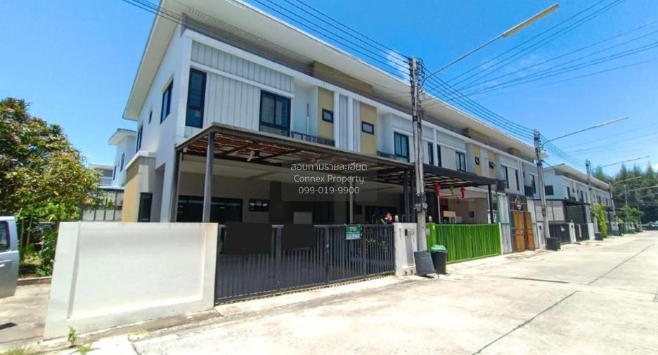 Продажа 4 спальни таунхаус в Lat Lum Kaeo, Патумтани