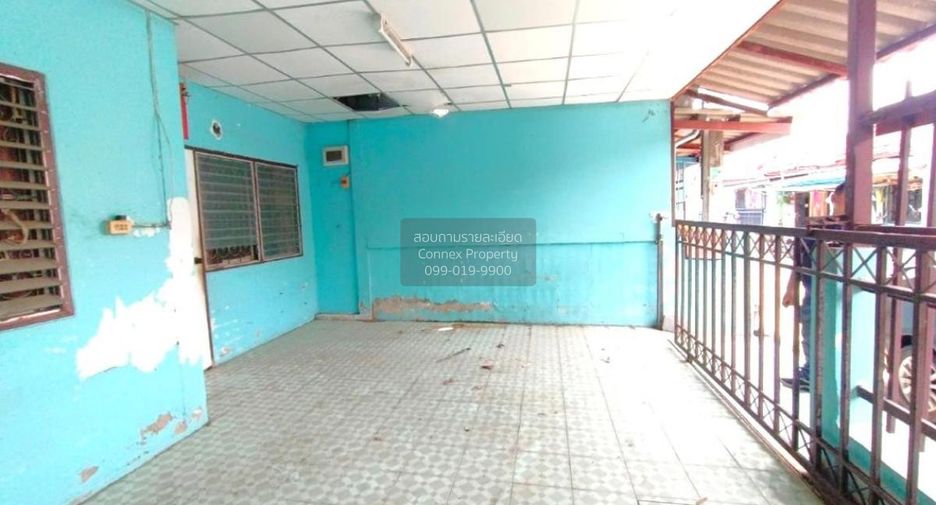 Casa adosada en venta de 2 habitaciones en Thanyaburi, Pathum Thani