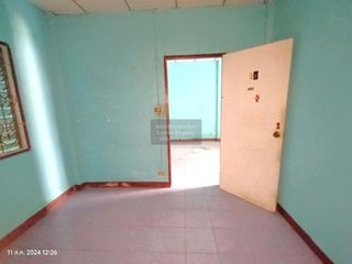 Casa adosada en venta de 2 habitaciones en Thanyaburi, Pathum Thani