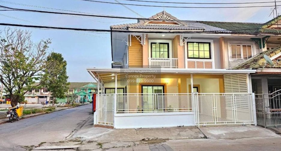 For sale 4 bedrooms townhouse in Sai Noi, Nonthaburi