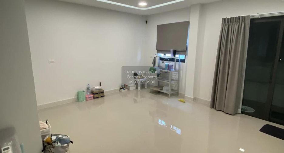 For sale 3 ベッドルーム townhouse in Bang Phli, Samut Prakan