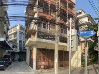 For sale 56 bedrooms apartment in Khlong San, Bangkok