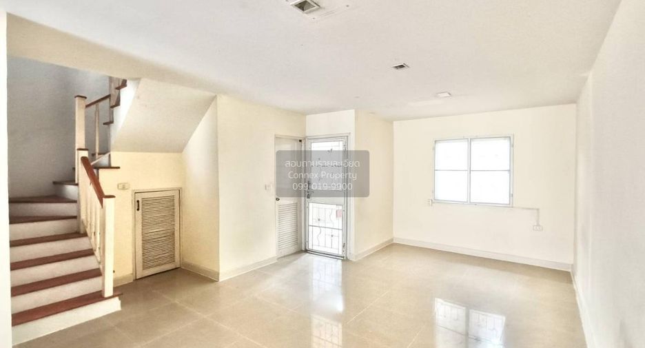 For sale 3 bedrooms townhouse in Mueang Nonthaburi, Nonthaburi