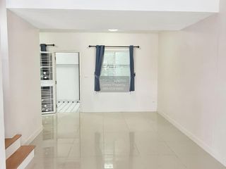 For sale 3 bedrooms townhouse in Sam Phran, Nakhon Pathom