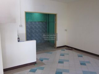 For sale 3 bedrooms townhouse in Khlong Luang, Pathum Thani