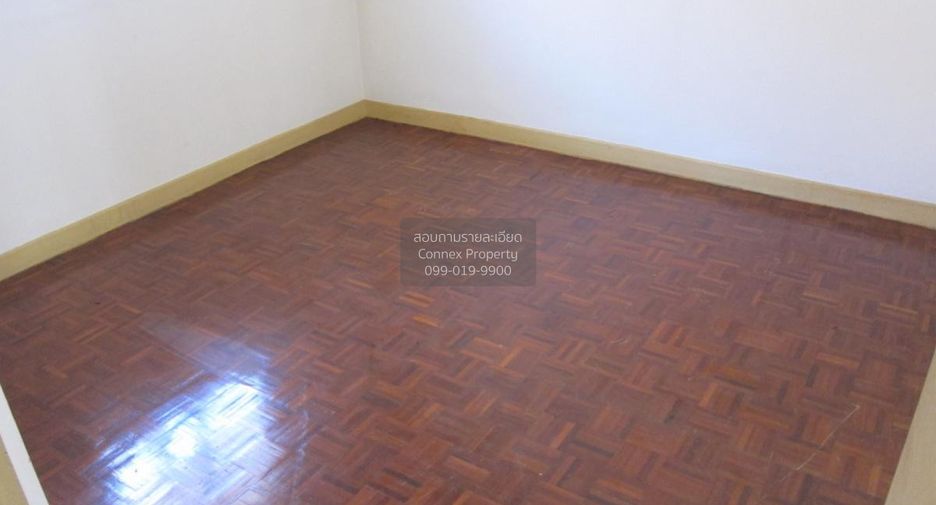 For sale 3 bedrooms townhouse in Khlong Luang, Pathum Thani