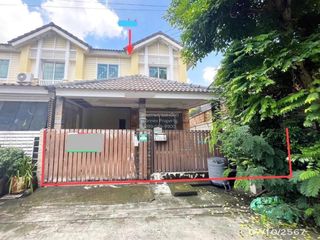 Продажа 3 спальни таунхаус в Сапхан Сунг, Бангкок