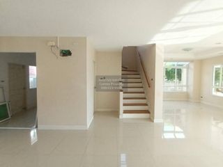 Casa en venta de 3 habitaciones en Bang Khen, Bangkok