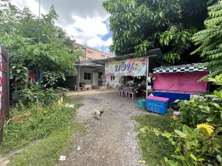 出售 2 卧室 独立屋 在 Wachirabarami, Phichit
