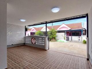 出售 3 卧室 联排别墅 在 Nong Chok, 曼谷