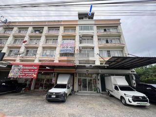 For sale 5 bedrooms townhouse in Phutthamonthon, Nakhon Pathom