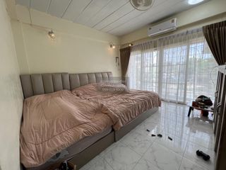 For sale 5 bedrooms townhouse in Phutthamonthon, Nakhon Pathom