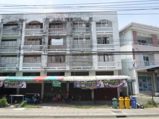 À vendre 3 chambres local commercial à Sai Noi, Nonthaburi