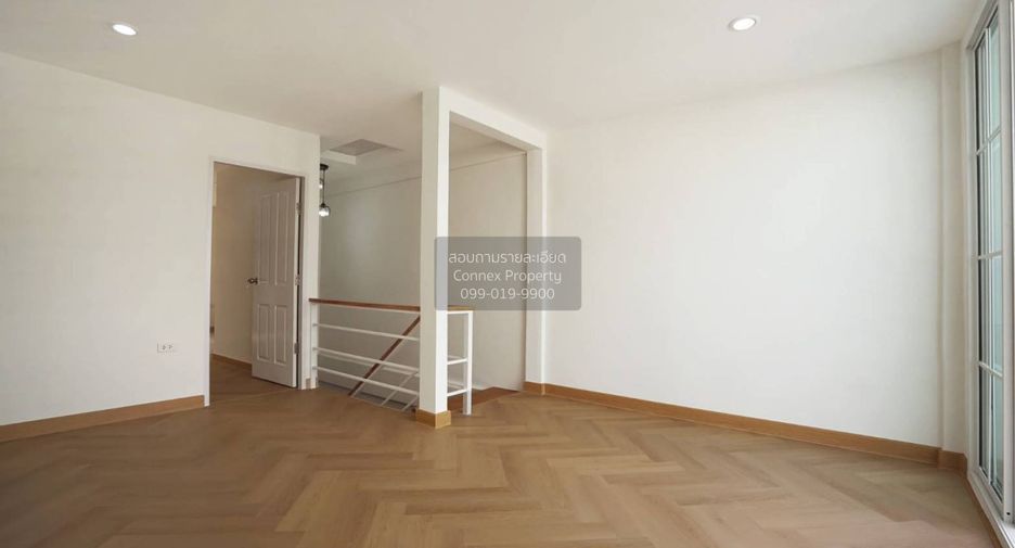 For sale 3 bedrooms townhouse in Thung Khru, Bangkok