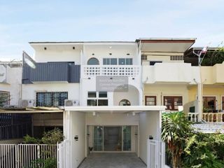 For sale 3 bedrooms townhouse in Thung Khru, Bangkok