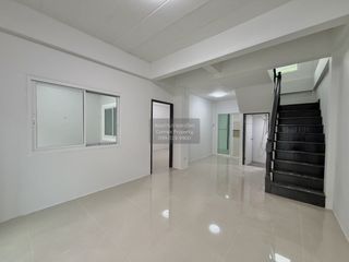 For sale 3 bedrooms townhouse in Mueang Nonthaburi, Nonthaburi