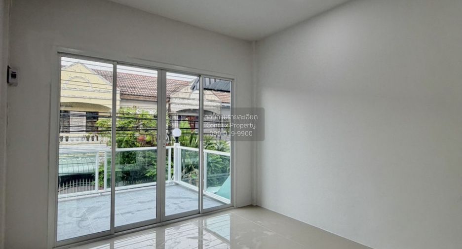 For sale 3 bedrooms townhouse in Mueang Nonthaburi, Nonthaburi