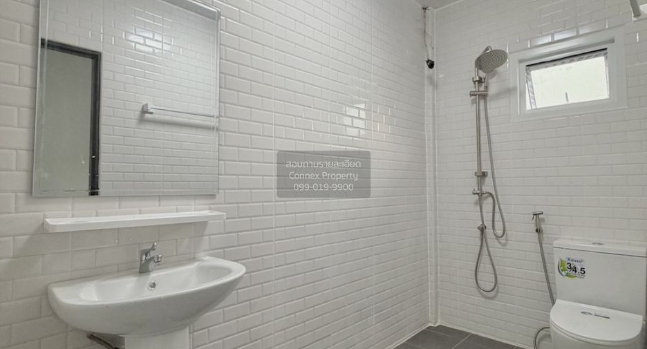 For sale 3 bedrooms townhouse in Mueang Nonthaburi, Nonthaburi